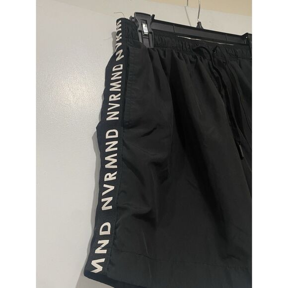 H&M Black & White NVRMND Swim Trunks Men’s Medium Repeat Board Shorts Beach - Picture 3 of 10